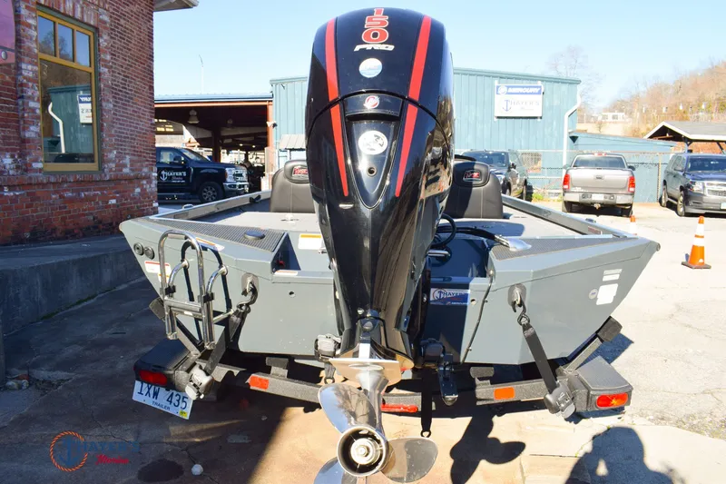 Slide: The Image of Ranger rt198 2025 - 7