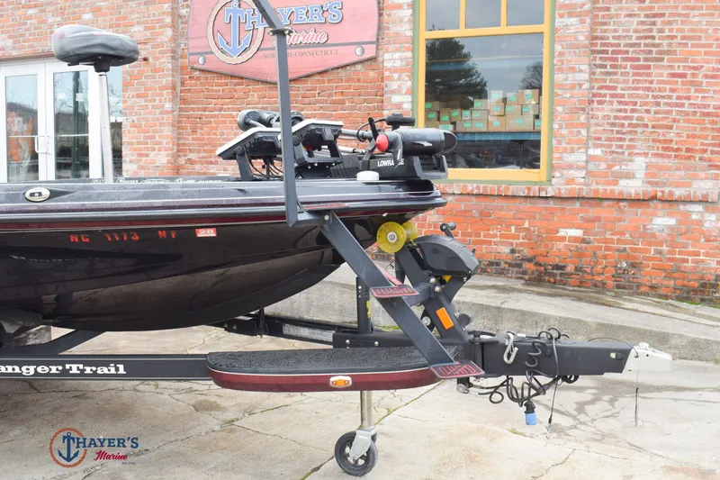 Slide: The Image of Ranger 520L 2021 - 2