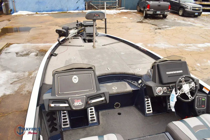 Slide: The Image of Ranger 521L 2018 - 12