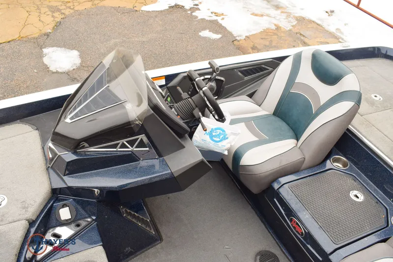 Slide: The Image of Ranger 521L 2018 - 20