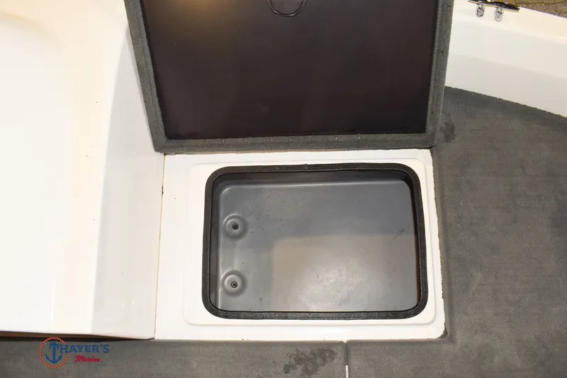 Slide: The Image of Stratos 1760 DV 2009 - 24