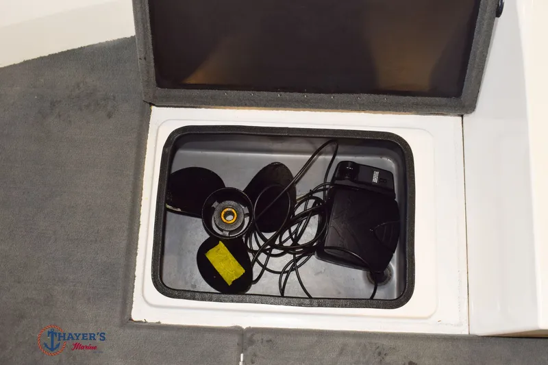 Slide: The Image of Stratos 1760 DV 2009 - 25