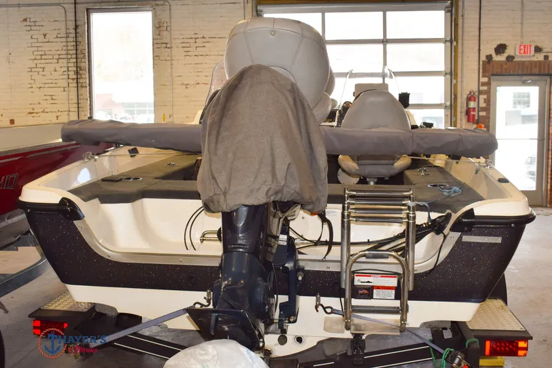 Slide: The Image of Stratos 1760 DV 2009 - 31