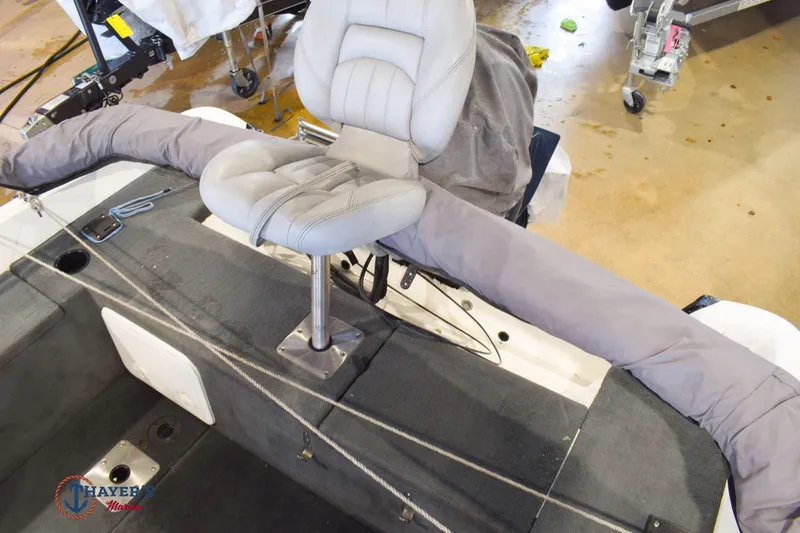 Slide: The Image of Stratos 1760 DV 2009 - 8