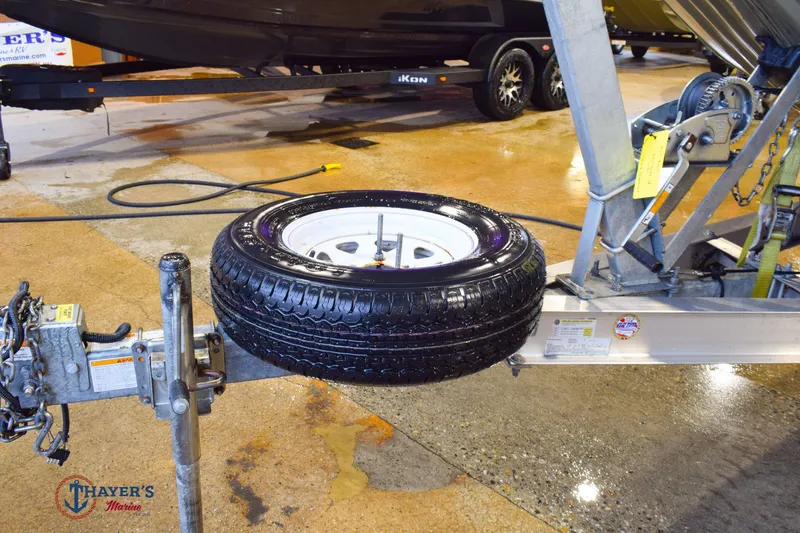 Slide: The Image of Tracker 2072 2018 - 4