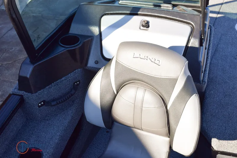 Slide: The Image of Lund 1675 Adventure Sport 2026 - 10