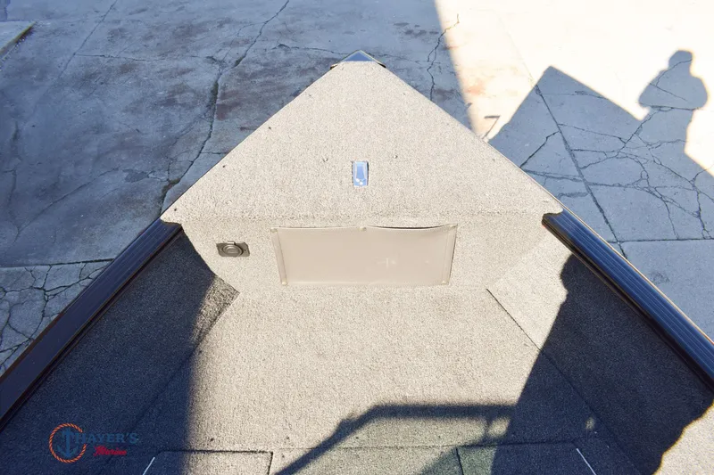 Slide: The Image of Lund 1675 Adventure Sport 2026 - 14