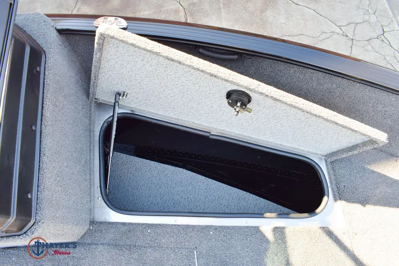 Slide: The Image of Lund 1675 Adventure Sport 2026 - 17