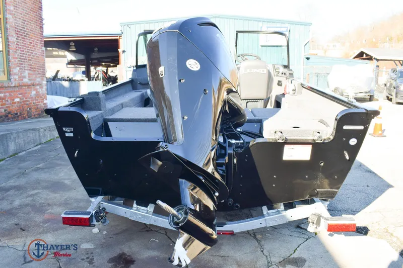 Slide: The Image of Lund 1675 Adventure Sport 2026 - 6