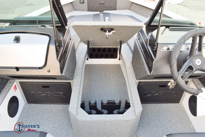 Slide: The Image of Lund 1700 Explorer Sport 2026 - 19