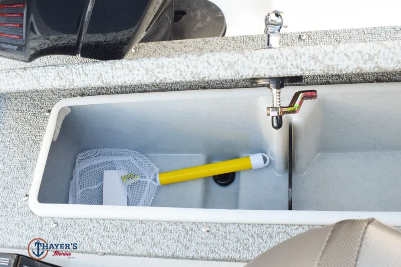 Slide: The Image of Lund 1700 Explorer Sport 2026 - 25