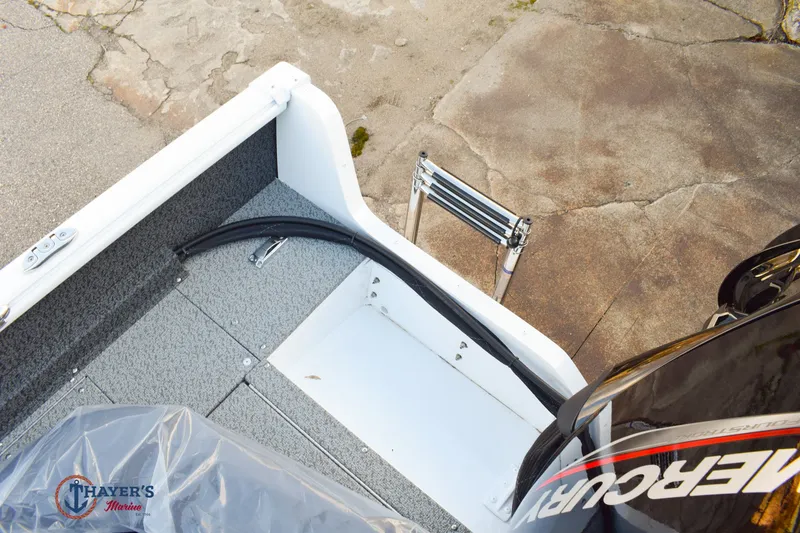 Slide: The Image of Lund 1700 Explorer Sport 2026 - 27