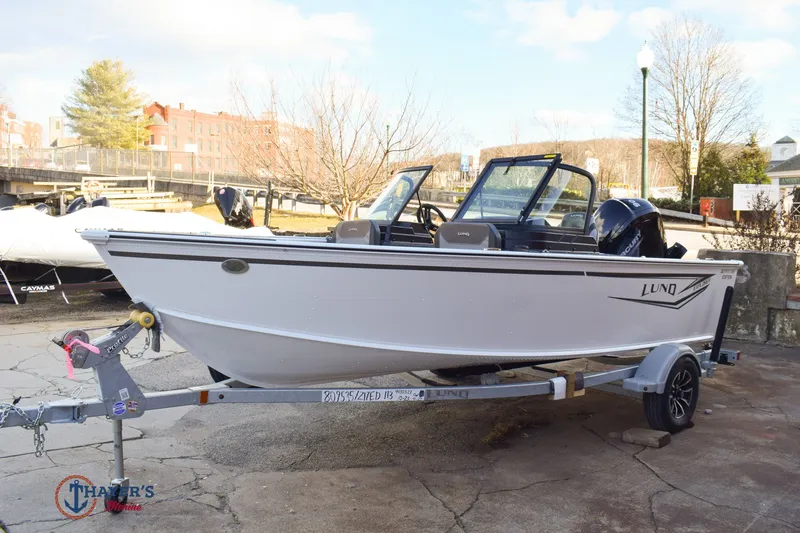 Slide: The Image of Lund 1700 Explorer Sport 2026 - 30