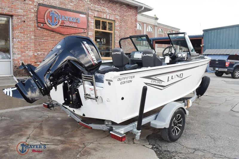 Slide: The Image of Lund 1700 Explorer Sport 2026 - 6