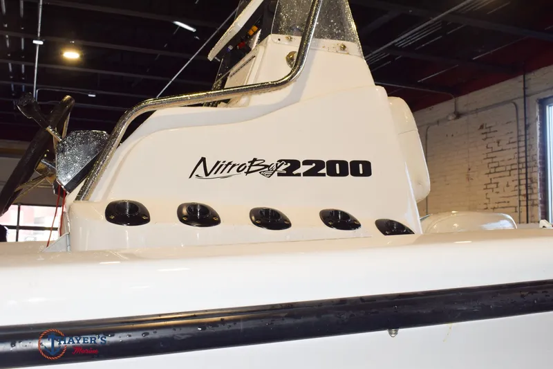 Slide: The Image of Nitro 2200 Bay 2005 - 7