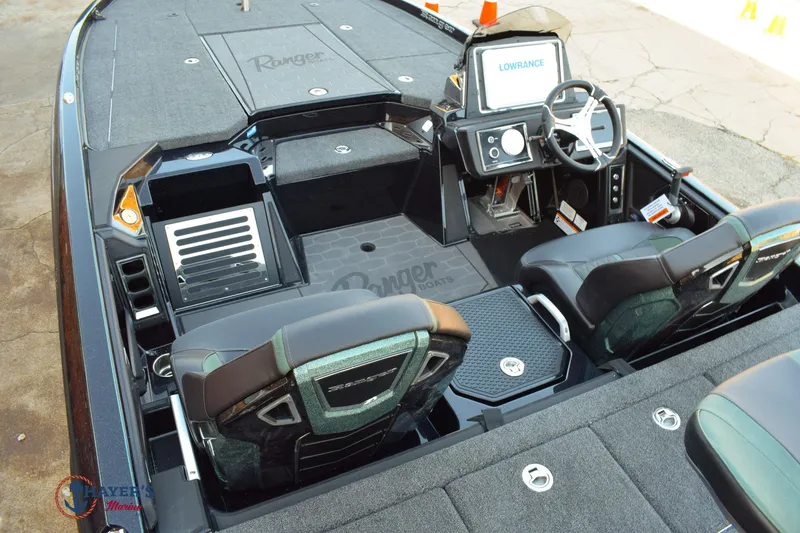 Slide: The Image of Ranger Z 521R C 2026 - 12