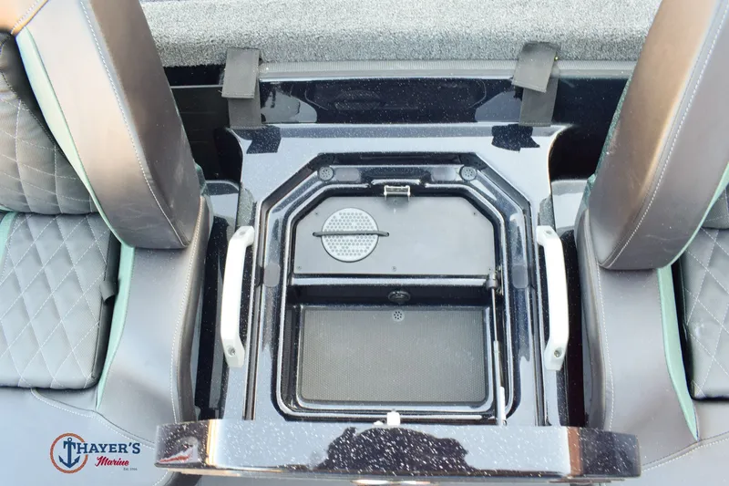 Slide: The Image of Ranger Z 521R C 2026 - 27