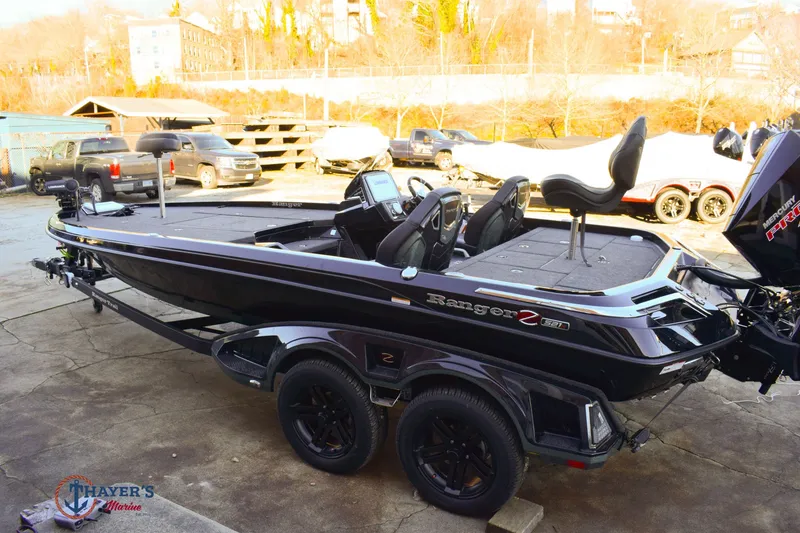 Slide: The Image of Ranger Z 521R C 2026 - 33