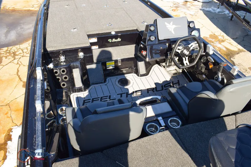 Slide: The Image of Bass Cat Cougar FTD SP 2026 - 10