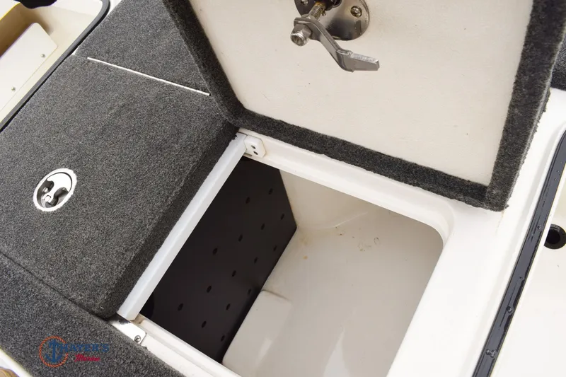 Slide: The Image of Ranger Z118C 2015 - 27