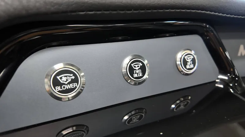 Slide: The Image of MasterCraft NXT24 2026 - 22