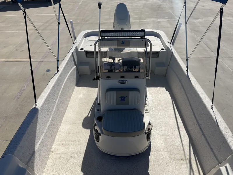 Slide: The Image of Carolina 198 DLV 2018 - 16