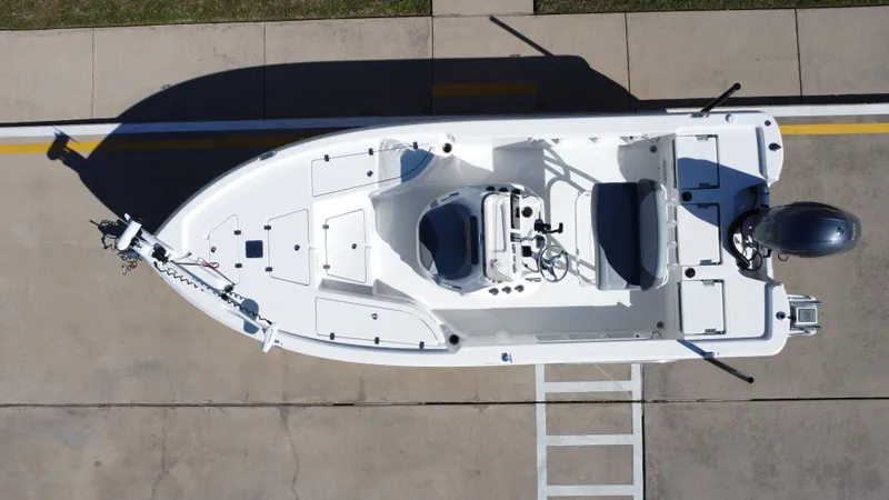 Slide: The Image of NauticStar 215 XTS Shallow Bay 2023 - 19