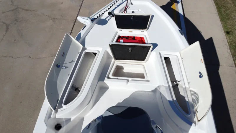 Slide: The Image of NauticStar 215 XTS Shallow Bay 2023 - 28