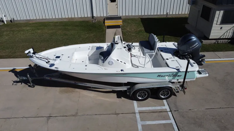 Slide: The Image of NauticStar 215 XTS Shallow Bay 2023 - 8