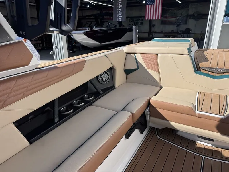 Slide: The Image of Nautique Super Air Nautique S25 2023 - 14