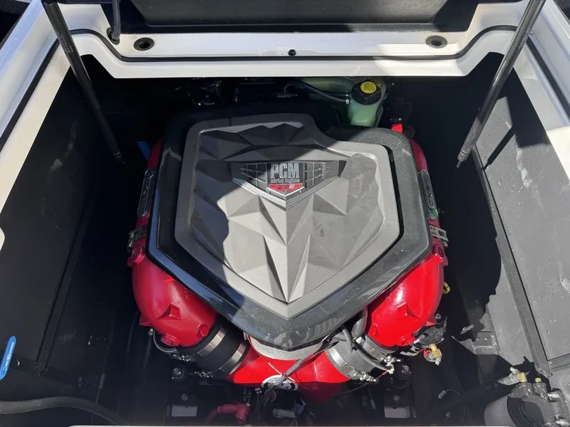 Slide: The Image of Nautique Super Air Nautique S25 2023 - 15