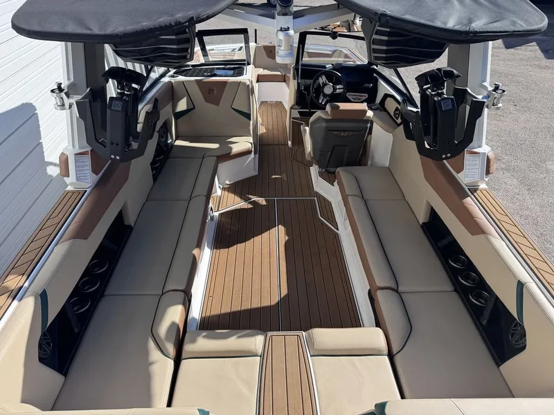 Slide: The Image of Nautique Super Air Nautique S25 2023 - 7