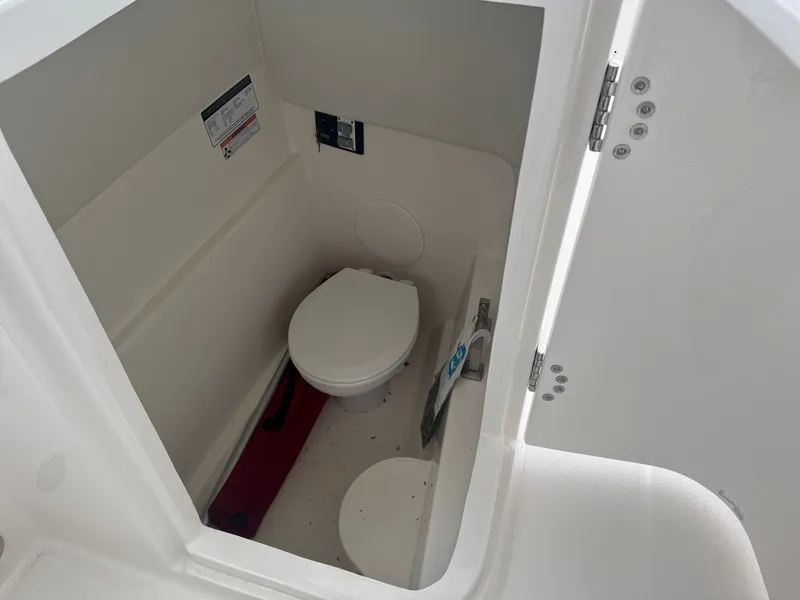 Slide: The Image of World Cat 230 SD 2023 - 20