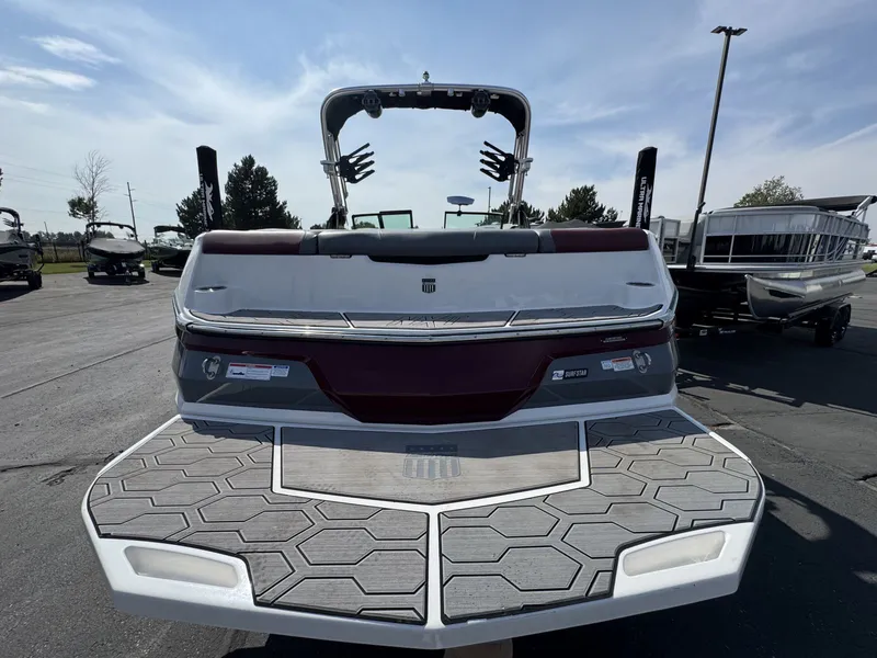 Slide: The Image of MasterCraft NXT24 2023 - 16