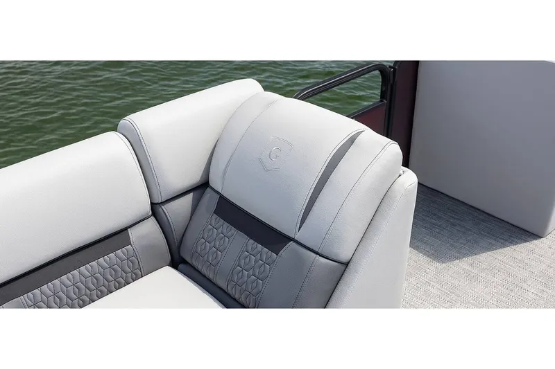 Slide: The Image of Godfrey SWEETWATER 2386 DT 2022 - 15