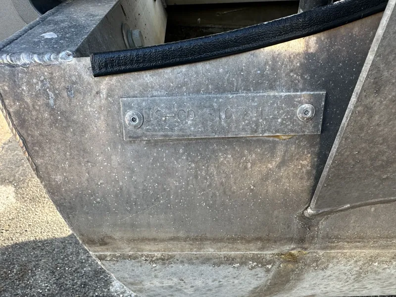 Slide: The Image of Godfrey SWEETWATER 2386 DT 2022 - 9