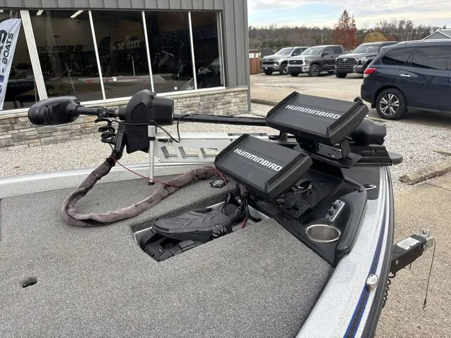 Slide: The Image of Phoenix Bass Boat 721 ProXP 2020 - 11