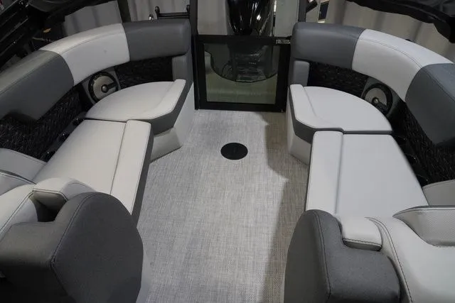 Slide: The Image of Alera M23Q 2026 - 15