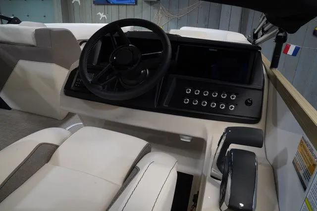 Slide: The Image of Alera M23L 2026 - 13