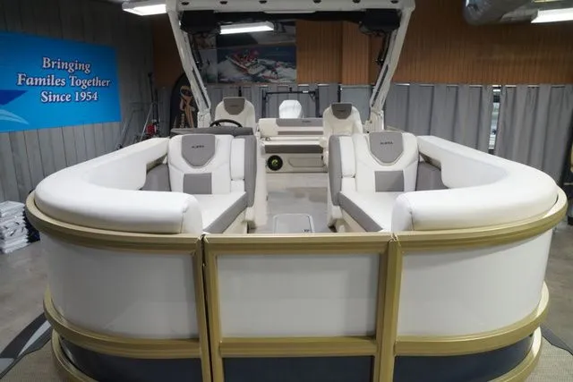 Slide: The Image of Alera M25L 2026 - 12