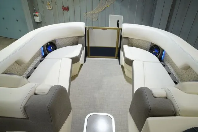 Slide: The Image of Alera M25L 2026 - 14