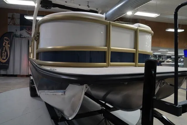 Slide: The Image of Alera M25L 2026 - 6