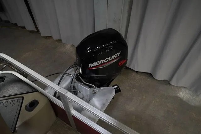 Slide: The Image of Sun Tracker Bass Buggy 18 DLX 2024 - 18