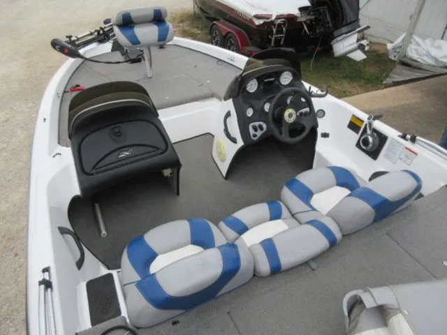 Slide: The Image of Tracker NX750 / 2016 EVINRUDE 115 HP OUTBOARD AND TRAILER 2005 - 18