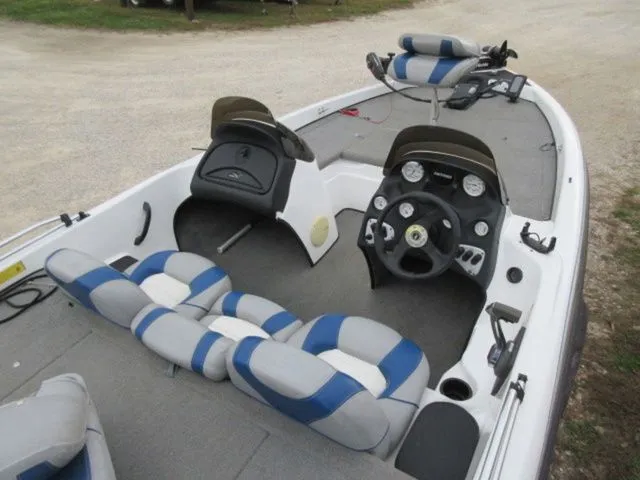 Slide: The Image of Tracker NX750 / 2016 EVINRUDE 115 HP OUTBOARD AND TRAILER 2005 - 4