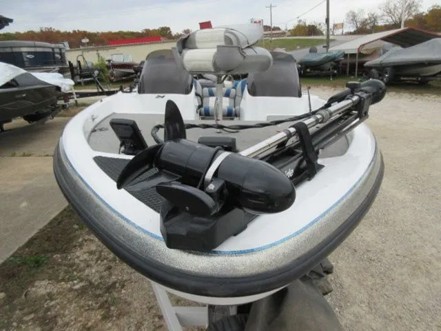 Slide: The Image of Tracker NX750 / 2016 EVINRUDE 115 HP OUTBOARD AND TRAILER 2005 - 7