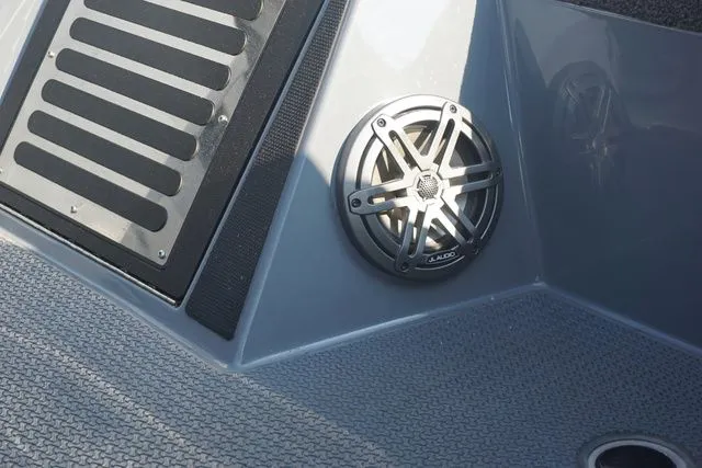 Slide: The Image of Ranger Z520R - Low Hours 2022 - 26