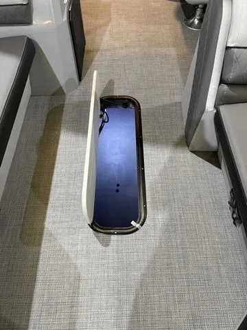 Slide: The Image of Veranda 22RC Vista View W/Yamaha 150 No Trailer 2026 - 18