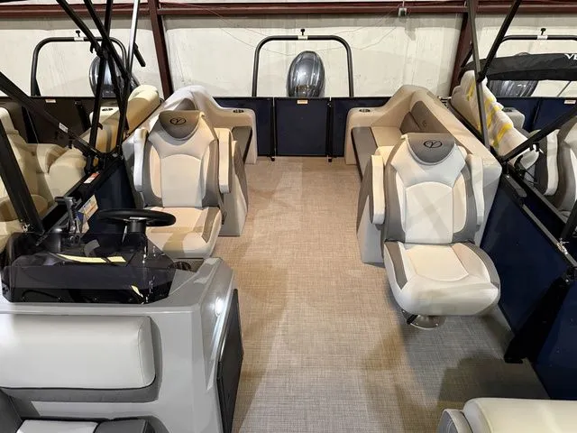 Slide: The Image of Veranda Vista View 22RC 2026 - 7