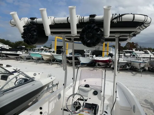 Slide: The Image of Bayliner Element E21 2021 - 12